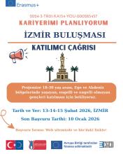 Afiş üzerindeki tasarımda üstte Erasmus+ logosu yer alıyor. Hemen altında, “2024-3-TR01-KA154-YOU-000283457” koduyla birlikte büyük harflerle “KARİYERİMİ PLANLIYORUM” yazıyor. Onun altında ise, “İZMİR BULUŞMASI” ve devamında “KATILIMCI ÇAĞRISI” ifadeleri koyu mavi renkte dikkat çekiyor.  Sol tarafta bir megafon ikonu, ortada ise İzmir Saat Kulesi çizimi ile birlikte iki palmiye ağacı var.